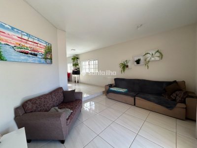 Casa à venda com 300m², 4 quartos, 2 suítes, 2 vagas no bairro Campeche em Florianópolis - Foto 4