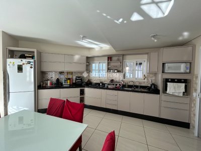 Casa à venda com 300m², 4 quartos, 2 suítes, 2 vagas no bairro Campeche em Florianópolis - Foto 5