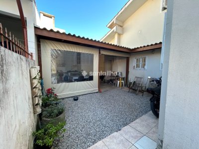 Casa à venda com 300m², 4 quartos, 2 suítes, 2 vagas no bairro Campeche em Florianópolis - Foto 20