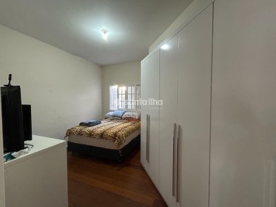 Casa à venda com 300m², 4 quartos, 2 suítes, 2 vagas no bairro Campeche em Florianópolis - Foto 16