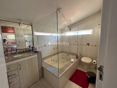 Casa à venda com 300m², 4 quartos, 2 suítes, 2 vagas no bairro Campeche em Florianópolis - Foto 13