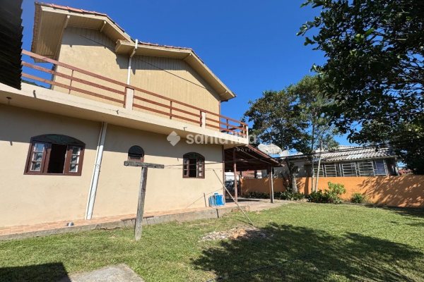 Casa à venda com 100m², 4 quartos, 2 vagas no bairro Pântano do Sul em Florianópolis