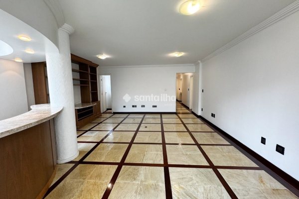 Apartamento à venda com 140m², 3 quartos, 1 suíte, 1 vaga no bairro Agronômica em Florianópolis