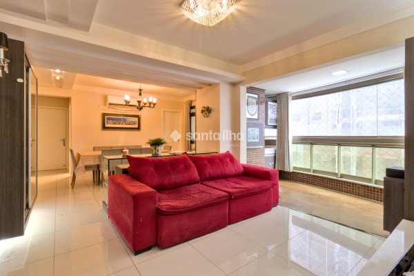 Apartamento à venda com 131m², 3 quartos, 1 suíte, 2 vagas no bairro Centro em Florianópolis