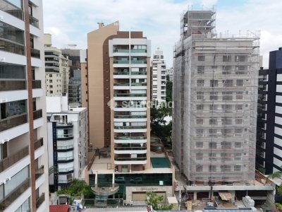 Apartamento à venda com 131m², 3 quartos, 1 suíte, 2 vagas no bairro Centro em Florianópolis - Foto 4