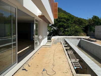 Casa em Condomínio à venda com 440m², 3 quartos, 3 suítes, 4 vagas no bairro Rio Tavares em Florianópolis - Foto 19