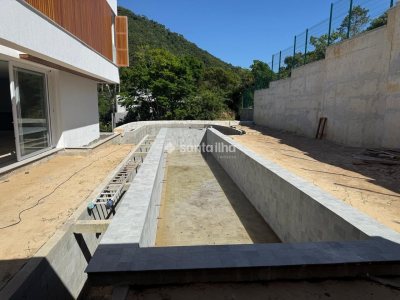 Casa em Condomínio à venda com 440m², 3 quartos, 3 suítes, 4 vagas no bairro Rio Tavares em Florianópolis - Foto 22