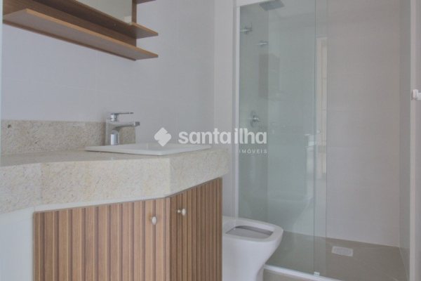 Studio à venda com 50m², 1 quarto, 1 vaga no bairro Saco Grande em Florianópolis
