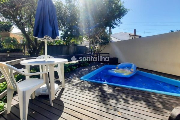 Casa à venda com 280m², 4 quartos, 1 suíte, 5 vagas no bairro Morro das Pedras em Florianópolis