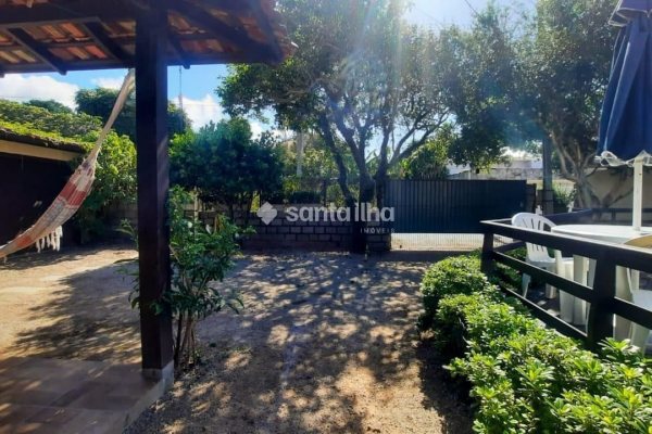 Casa à venda com 280m², 4 quartos, 1 suíte, 5 vagas no bairro Morro das Pedras em Florianópolis
