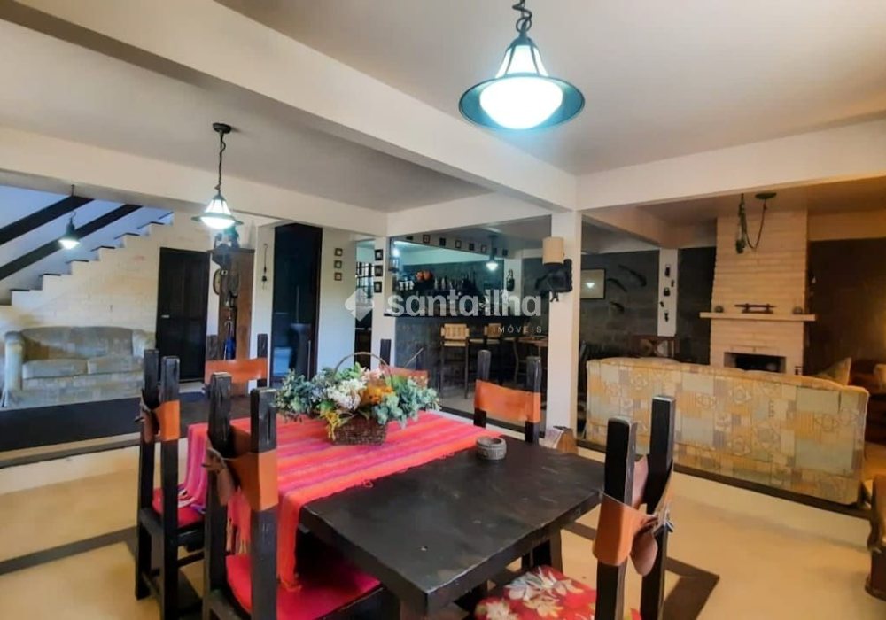 Casa à venda com 280m², 4 quartos, 1 suíte, 5 vagas no bairro Morro das Pedras em Florianópolis - Foto 1