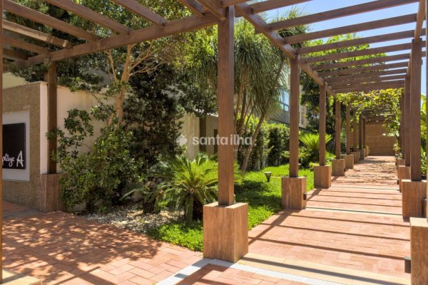 Cobertura à venda com 183m², 3 quartos, 1 suíte, 2 vagas no bairro Novo Campeche em Florianópolis
