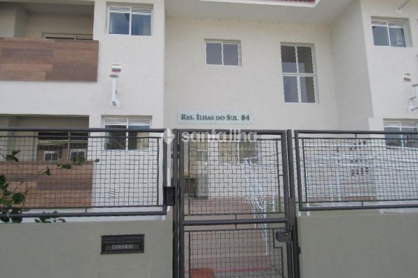 Apartamento para alugar com 43m², 1 quarto, 1 vaga no bairro Ribeirão da Ilha em Florianópolis