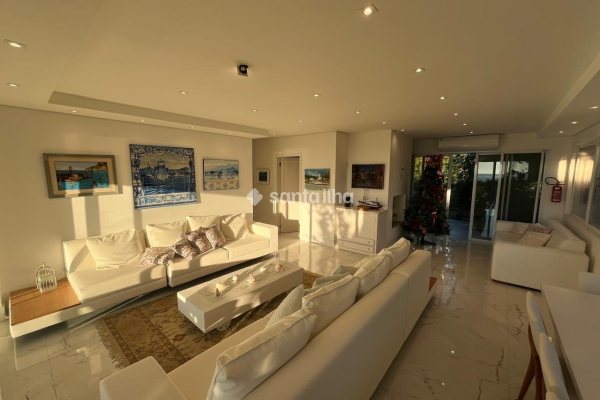 Casa à venda com 1.000m², 7 quartos, 7 suítes, 5 vagas no bairro Praia Brava em Florianópolis