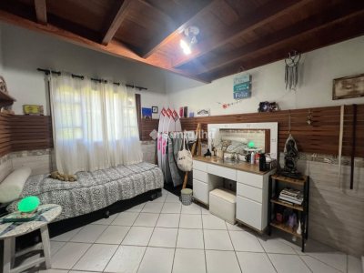Casa à venda com 175m², 6 quartos, 1 suíte, 5 vagas no bairro Rio Tavares em Florianópolis - Foto 35