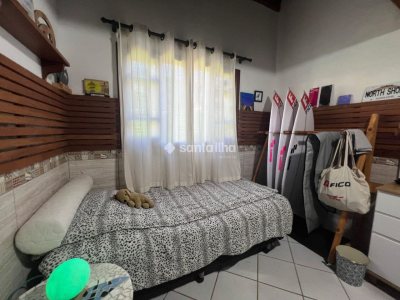 Casa à venda com 175m², 6 quartos, 1 suíte, 5 vagas no bairro Rio Tavares em Florianópolis - Foto 36