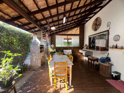 Casa à venda com 175m², 6 quartos, 1 suíte, 5 vagas no bairro Rio Tavares em Florianópolis - Foto 41