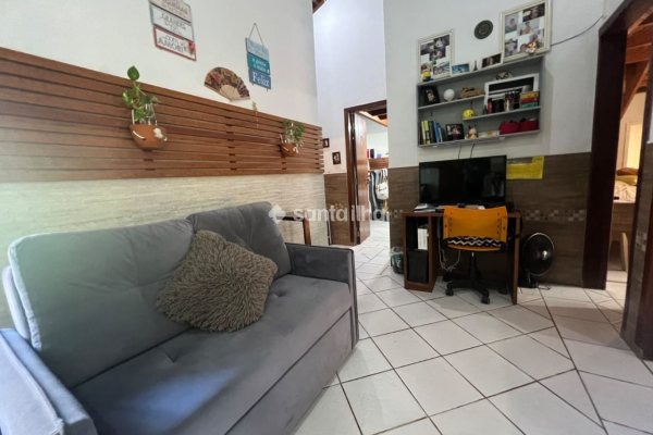Casa à venda com 175m², 6 quartos, 1 suíte, 5 vagas no bairro Rio Tavares em Florianópolis