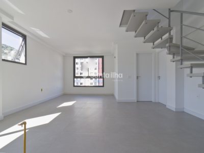 Cobertura à venda com 102m², 3 quartos, 2 suítes, 1 vaga no bairro Centro em Florianópolis - Foto 9