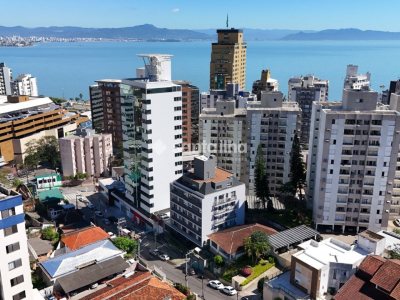 Cobertura à venda com 102m², 3 quartos, 2 suítes, 1 vaga no bairro Centro em Florianópolis - Foto 2