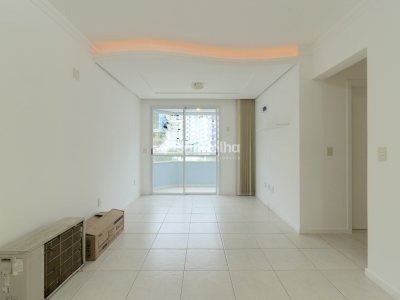 Apartamento à venda com 73m², 2 quartos, 1 suíte, 1 vaga no bairro Itacorubi em Florianópolis - Foto 2