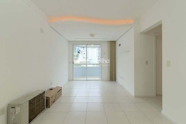Apartamento à venda com 73m², 2 quartos, 1 suíte, 1 vaga no bairro Itacorubi em Florianópolis