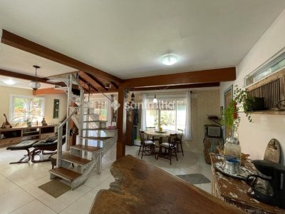 Casa à venda com 200m², 3 quartos, 2 suítes, 6 vagas no bairro Rio Tavares em Florianópolis - Foto 10
