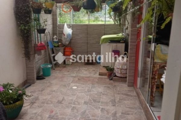 Casa à venda com 70m², 3 quartos, 1 vaga no bairro Rio Tavares em Florianópolis