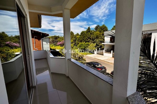 Casa à venda com 278m², 3 quartos, 1 suíte, 2 vagas no bairro Campeche Central em Florianópolis
