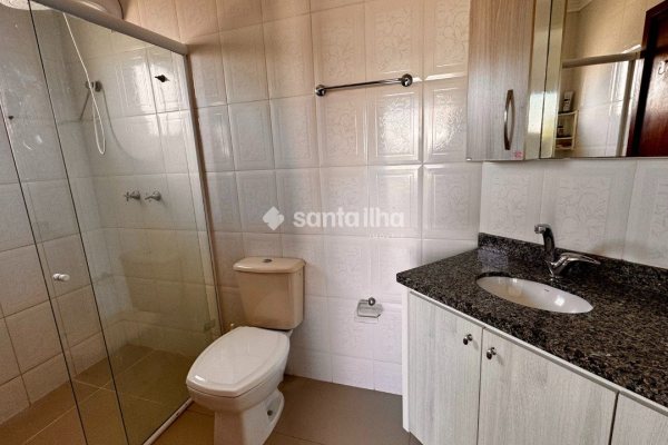 Casa à venda com 278m², 3 quartos, 1 suíte, 2 vagas no bairro Campeche Central em Florianópolis