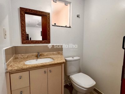 Casa à venda com 278m², 3 quartos, 1 suíte, 2 vagas no bairro Campeche Central em Florianópolis - Foto 10