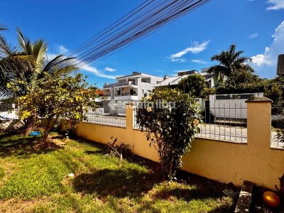 Casa à venda com 278m², 3 quartos, 1 suíte, 2 vagas no bairro Campeche Central em Florianópolis - Foto 14