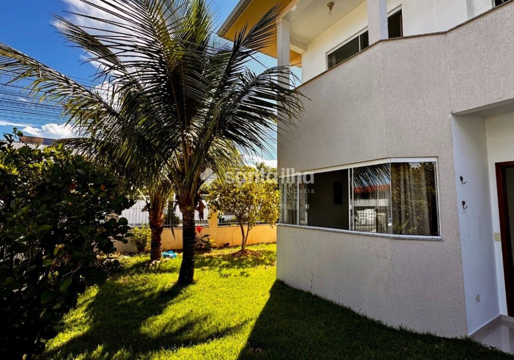 Casa à venda com 278m², 3 quartos, 1 suíte, 2 vagas no bairro Campeche Central em Florianópolis - Foto 1