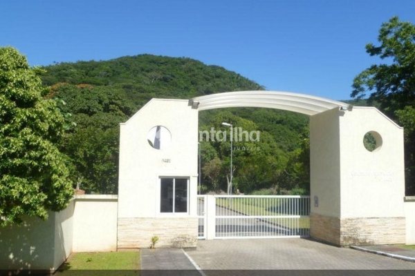 Terreno à venda com 471m², 1 vaga no bairro Pântano do Sul em Florianópolis