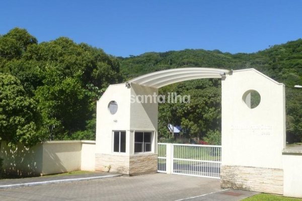 Terreno à venda com 471m², 1 vaga no bairro Pântano do Sul em Florianópolis