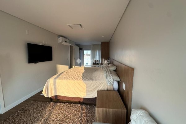 Cobertura para alugar ou comprar com 227m², 4 quartos, 3 suítes, 3 vagas no bairro Campeche em Florianópolis