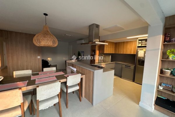 Cobertura para alugar ou comprar com 227m², 4 quartos, 3 suítes, 3 vagas no bairro Campeche em Florianópolis