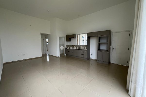 Casa para alugar com 126m², 2 quartos, 1 suíte, 2 vagas no bairro Campeche em Florianópolis