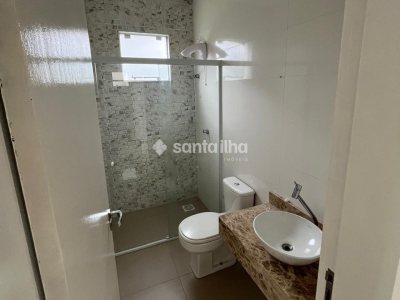 Casa para alugar com 126m², 2 quartos, 1 suíte, 2 vagas no bairro Campeche em Florianópolis - Foto 12