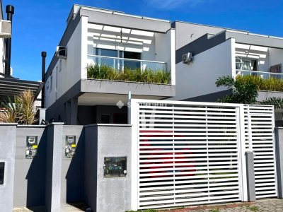 Casa à venda com 146m², 3 quartos, 1 suíte, 2 vagas no bairro Campeche em Florianópolis - Foto 2