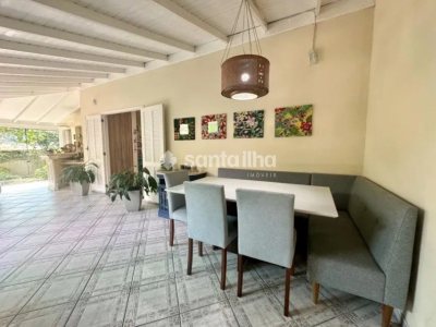 Casa à venda com 211m², 3 quartos, 3 suítes, 2 vagas no bairro Morro das Pedras em Florianópolis - Foto 3