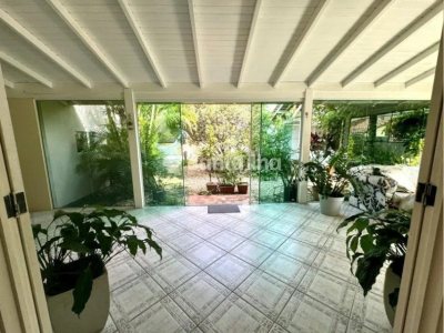 Casa à venda com 211m², 3 quartos, 3 suítes, 2 vagas no bairro Morro das Pedras em Florianópolis - Foto 5