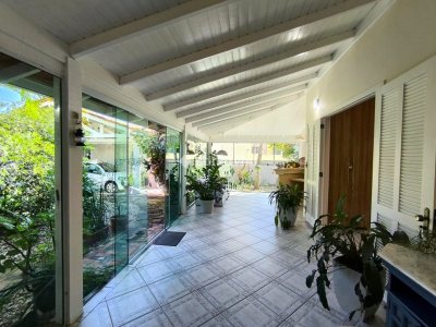 Casa à venda com 211m², 3 quartos, 3 suítes, 2 vagas no bairro Morro das Pedras em Florianópolis - Foto 7