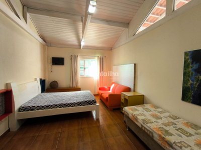 Casa à venda com 211m², 3 quartos, 3 suítes, 2 vagas no bairro Morro das Pedras em Florianópolis - Foto 27