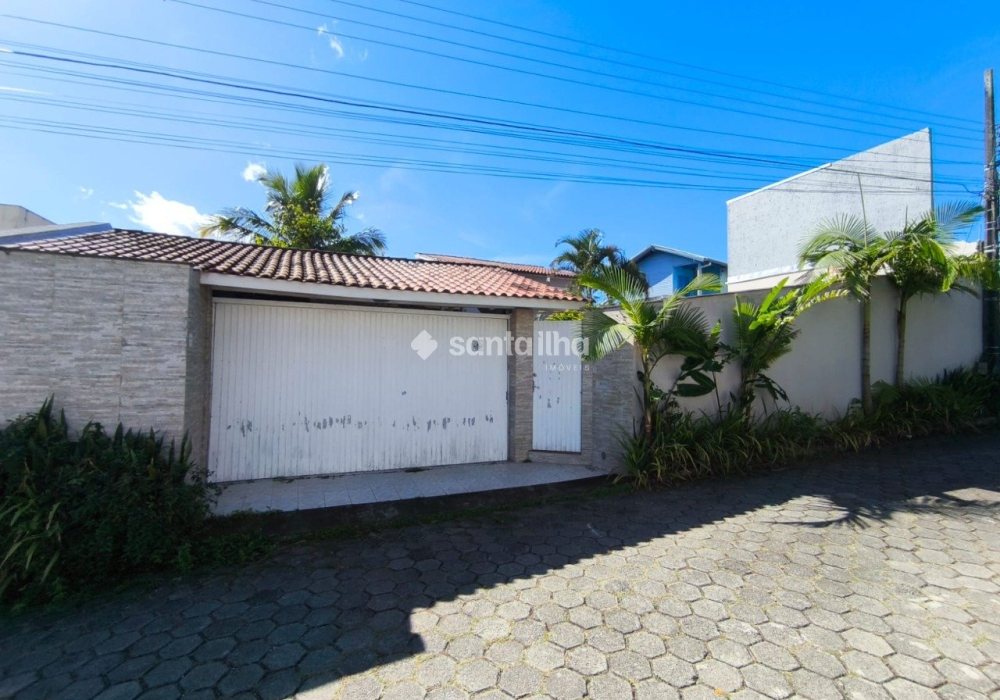 Casa à venda com 211m², 3 quartos, 3 suítes, 2 vagas no bairro Morro das Pedras em Florianópolis - Foto 1
