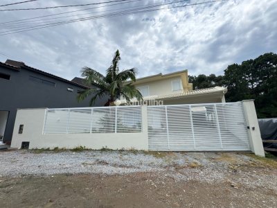 Casa à venda com 250m², 3 quartos, 2 suítes, 3 vagas no bairro Armação em Florianópolis - Foto 2