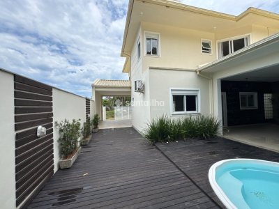Casa à venda com 250m², 3 quartos, 2 suítes, 3 vagas no bairro Armação em Florianópolis - Foto 13