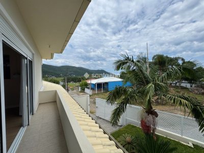 Casa à venda com 250m², 3 quartos, 2 suítes, 3 vagas no bairro Armação em Florianópolis - Foto 25