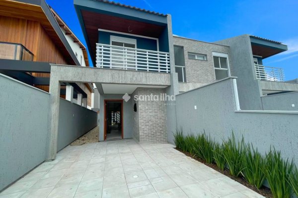 Casa à venda com 170m², 3 quartos, 1 suíte, 3 vagas no bairro Campeche em Florianópolis