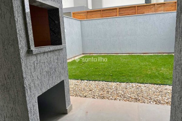 Casa à venda com 170m², 3 quartos, 1 suíte, 3 vagas no bairro Campeche em Florianópolis